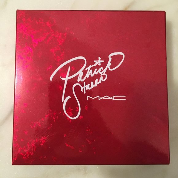 MAC Mineralize Skinfinish 'Baby It's Gold Outside' - Picture 4 of 4